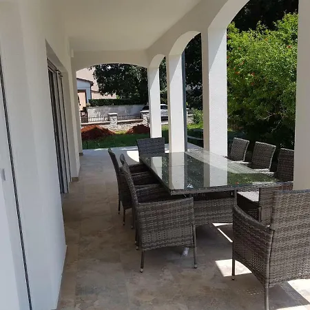 Διαμέρισμα Iva Μεντουλίν