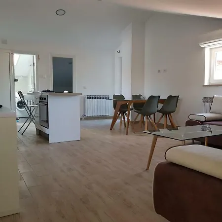 Iva Apartment *