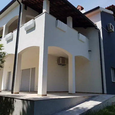 Apartment Iva *